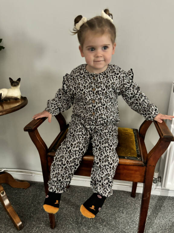 Ava on nyt syövästä vapaa, mutta edessä on edelleen pitkä hoitopolku.