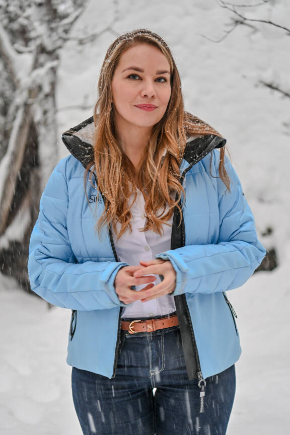 Sirly pisti pakettiin palkitun Aurora Estaten.