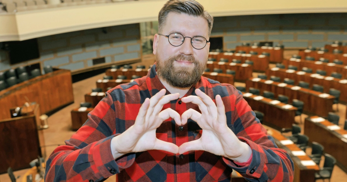 Europarlamentaarikko Sebastian Tynkkynen tapasi Hollywood-tähden - kuva!