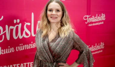 Näyttelijä Pamela Tola kertoo Seiskan videohaastattelussa joulustaan