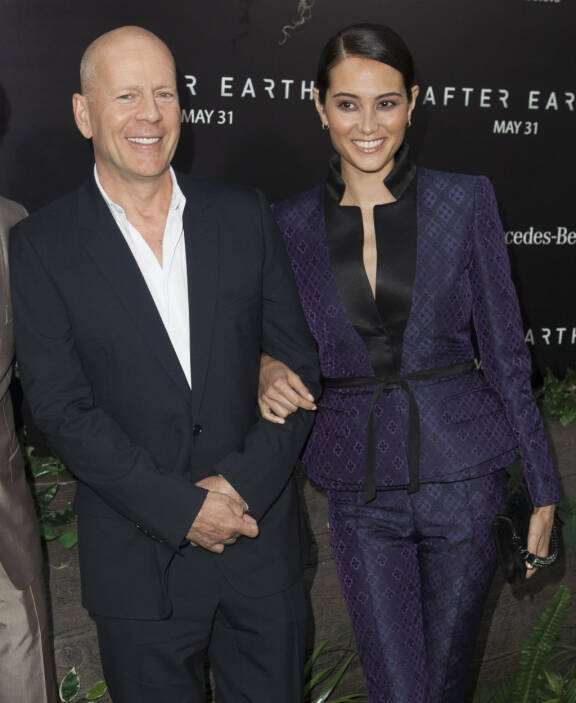 Bruce ja Emma ovat olleet naimisissa 16 vuotta.