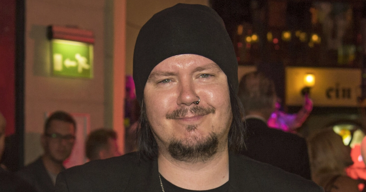 Aki Tykki ilman pipoa – katso harvinaiset kuvat ja tarina pipon takaa