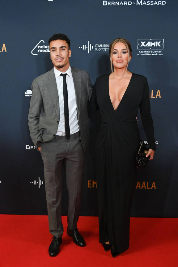 Sara on pitänyt yhtä jalkapalloilija Pyry Soirin kanssa nyt yli kolmen vuoden ajan. Kaksikko vahvisti suhteensa kesällä 2022.