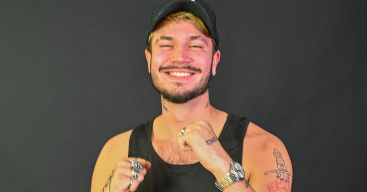 Tapon yritys ja pikkulapsen salakatselu – rappiostriimaajan pimeä tausta paljastui