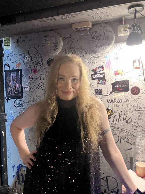 Maria Järvenhelmi kertoo hänellä olevan yhteys Aki Kaurismäkeen.