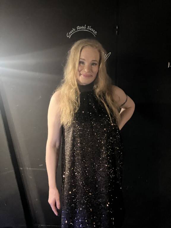 50-vuotias Maria voi hyvin siitäkin huolimatta, ettei hän ole somessa – tai ehkä juurikin siitä syystä.