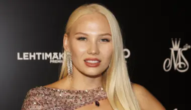 Miss Suomi Petra Hämäläinen ja liikemies Samuel Rossi vahvistivat romanssihuhut – katso kuva