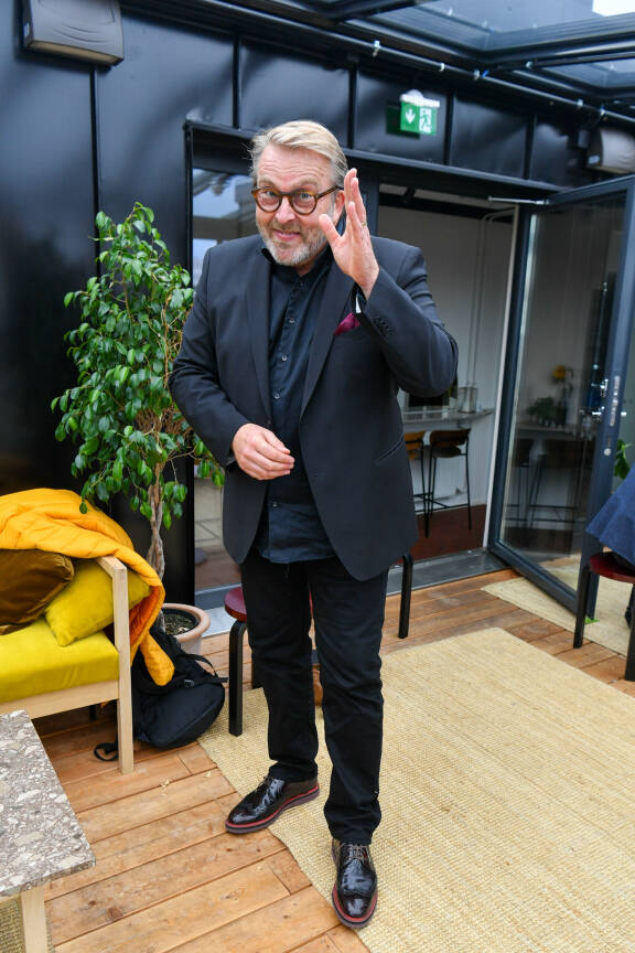 Hallikaisen pysäyttävä päivitys kirvoitti lukuisia kommentteja ja useamman tuhannen tykkäystä.