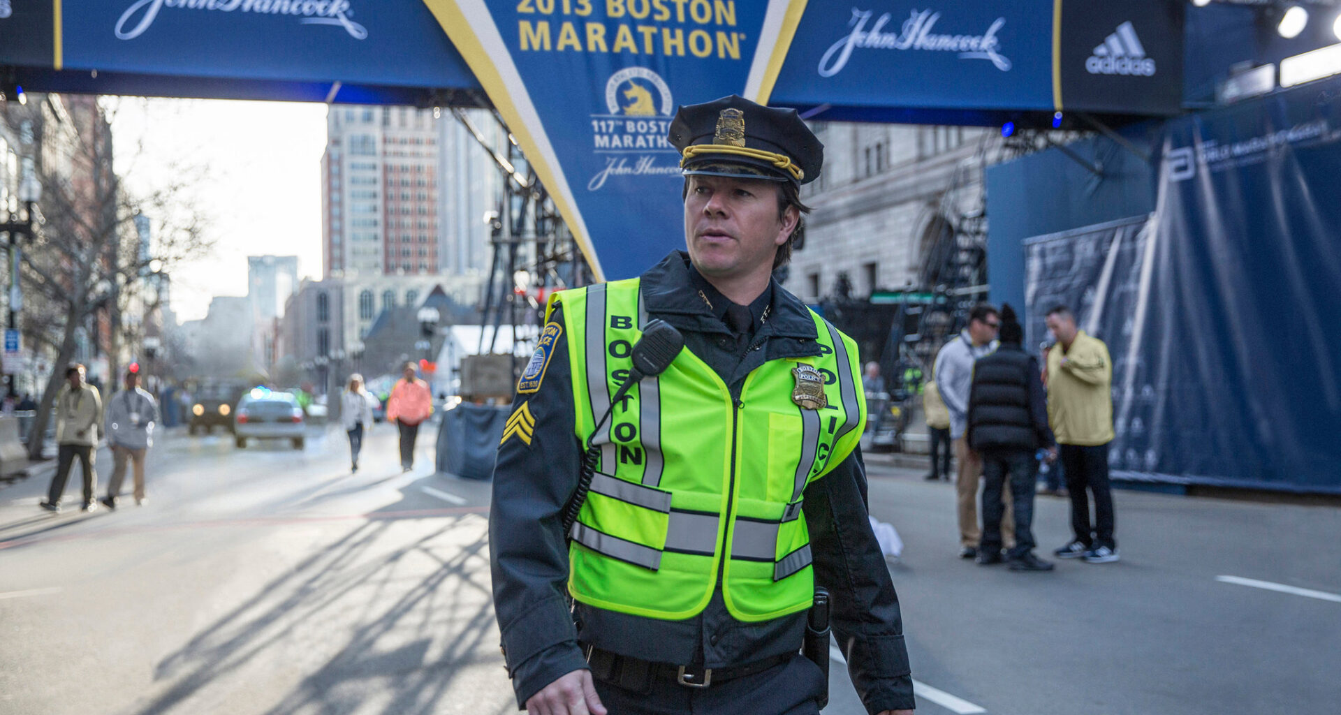 Nyt suoratoistona: Pätevä toimintatrilleri vie suoraan vuoden 2013 terrori-iskun keskelle - "sen taidokkuutta ei käy kieltäminen"