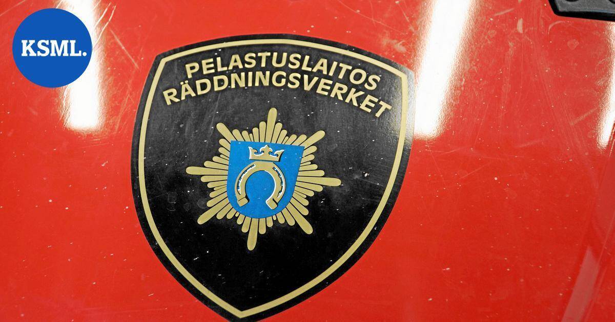 Puolustusvoimien kuorma-auto ajautui ojaan Raaseporissa – yksi varusmies viety sairaalaan | Uutissuomalainen