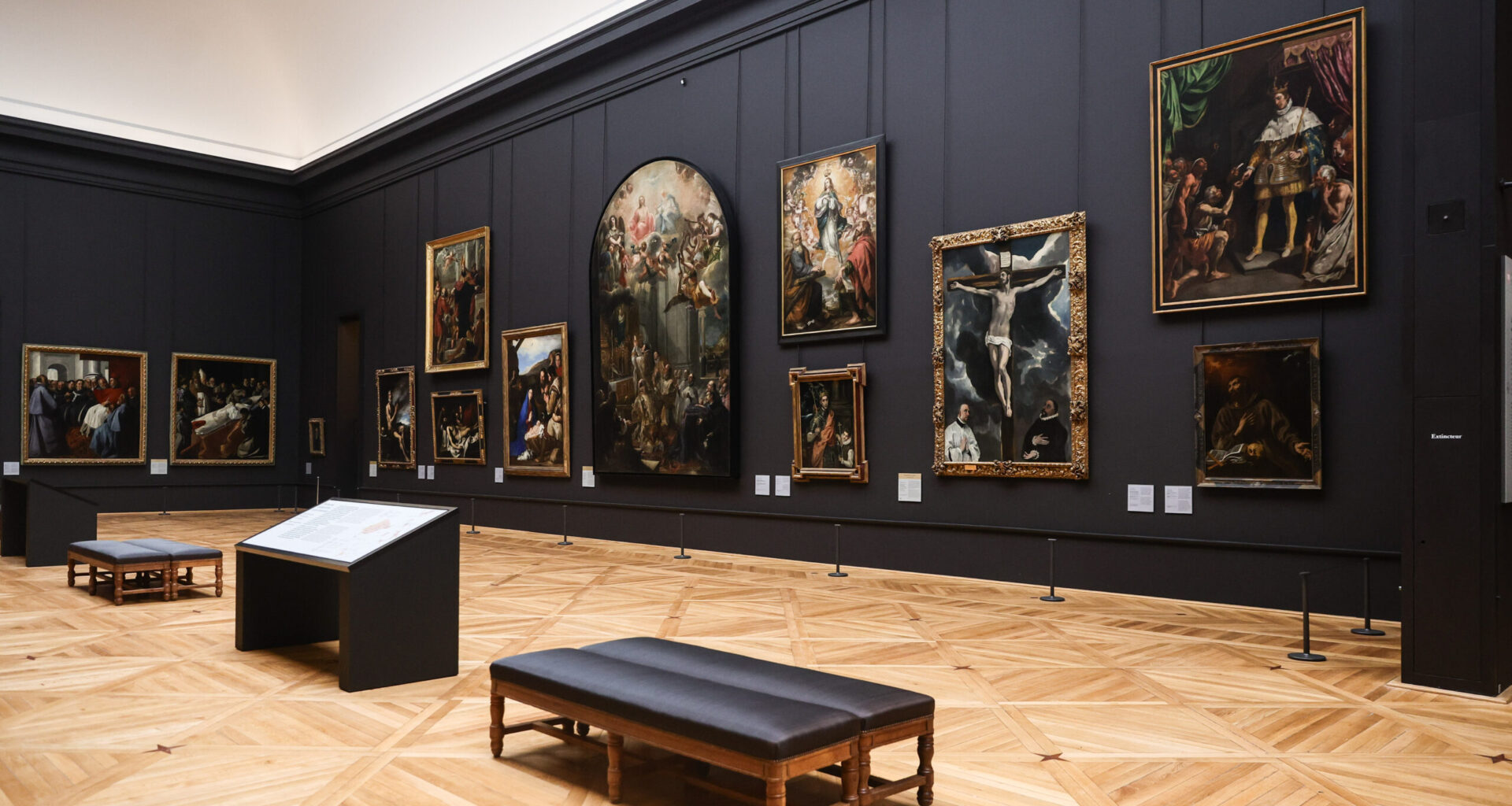 Vesivahinko Louvressa – sadat taideteokset vaurioituneet