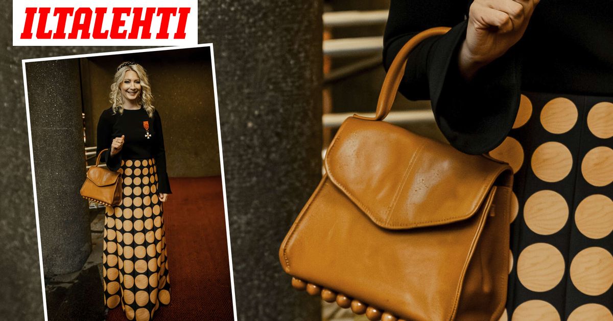 Laura Huhtasaaren käsilaukku kiinnitti huomion – Kysyimme stylistiltä, oliko se etikettimoka
