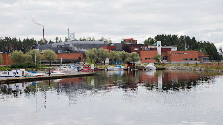 Olvin tehdas Iisalmen Luuniemessä.