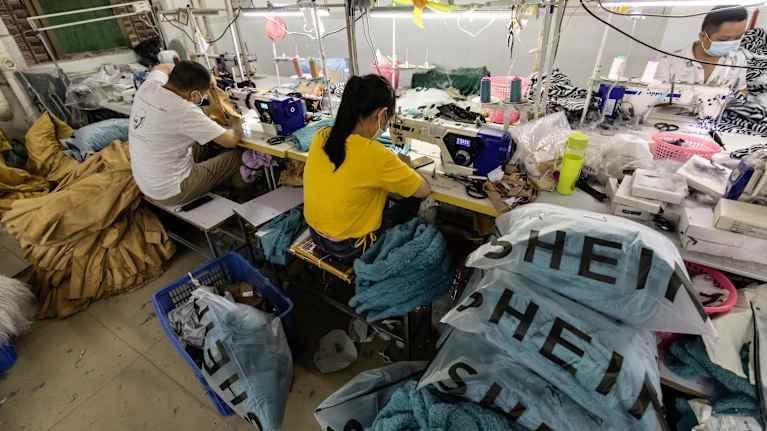 Sheinin tehtaan ompelijoita.