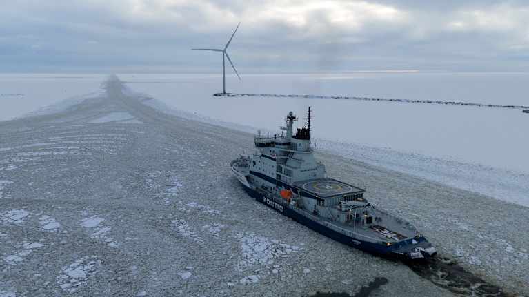 Jäänmurtaja Perämerellä.