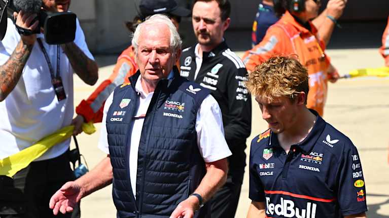 Helmut Marko ja Liam Lawson.