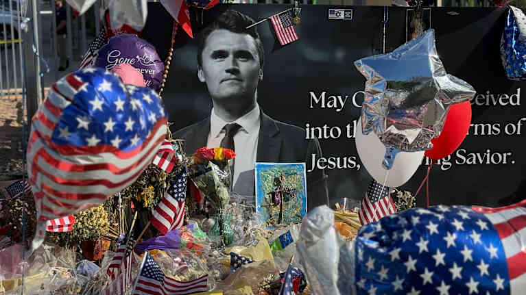 Charlie Kirkin muistopaikka.