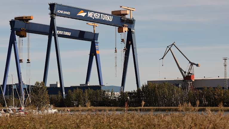 Meyer Turun telakan nostureita.