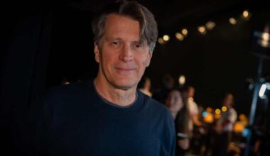 Elon Muskin tanssi robotin kanssa ei ole vain markkinoint­itemppu – Pokémon Go -pelin luoja kertoo Ylelle miksi | Tiede