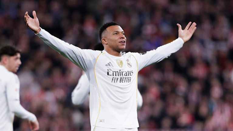 Real Madridin maaliruisku Kylian Mbappe juhlii illan toista maaliaan 3.12. 2025 