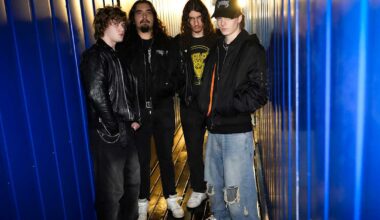 Nuoret metallimiehet treenaavat merikontissa: pääkaupunkiseudulla on pulaa kohtuuhintaisista treenitiloista | Kulttuuri