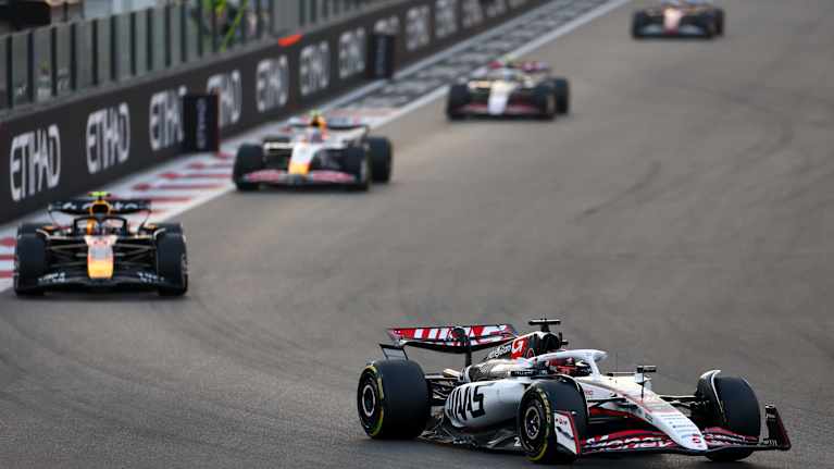 Esteban Ocon ajoi ajoi ensimmäisen kautensa Haasilla. 