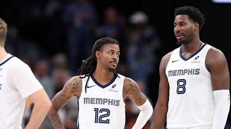 Iisalo ei ole vielä saanut tehoja irti seuransa tähtikaksikko Ja Morantista (vas.) ja Jaren Jackson Jr.:stä. 