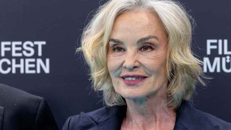 Näyttelijä Jessica Lange lähikuvassa.