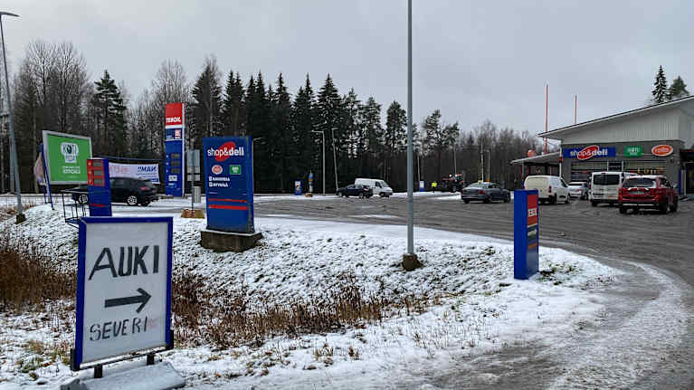 Varkauden Teboil Severi ulkoa päin. 