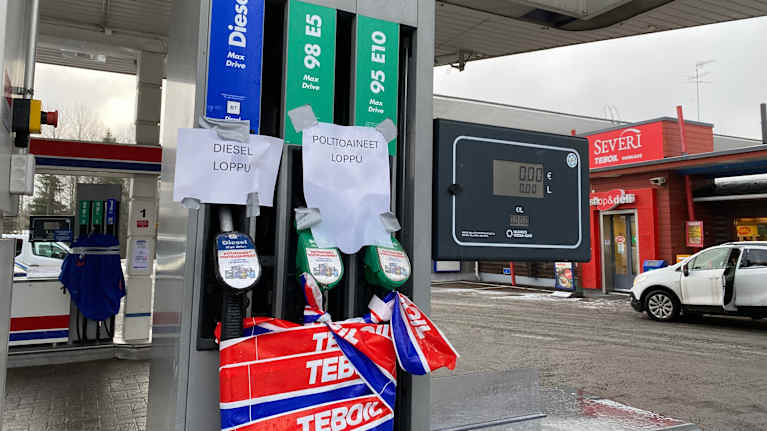 Varkauden Teboil Severi ulkoa päin. 