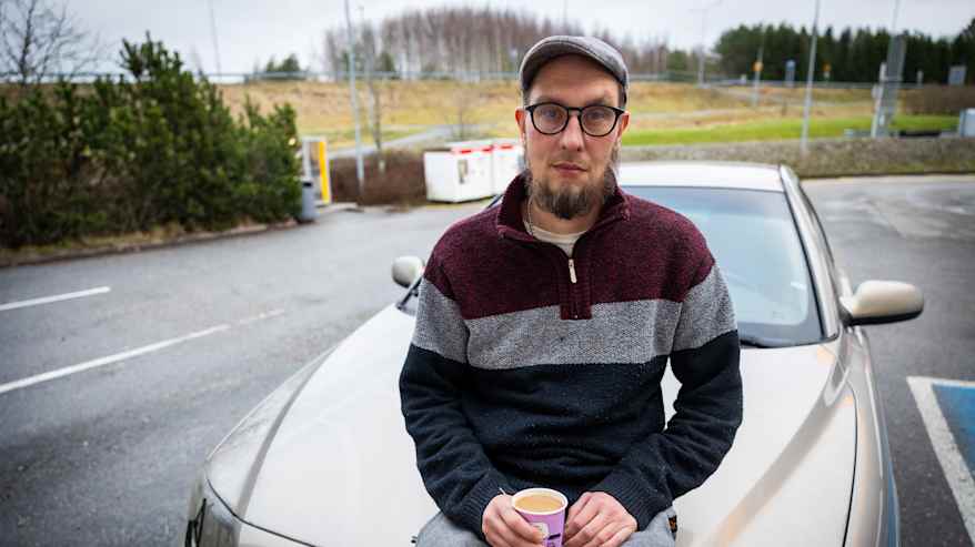 sähkoautot, lataus, bensa, diesel, aplikaatiot, neste,  sähkön hinta, bensa,  tankkaus,  polttoaineen hinta,  janne toivonen laittaaa henkilön nimen.