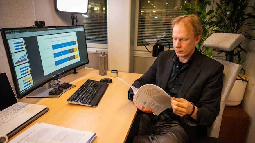 sähkoautot, lataus, bensa, diesel, aplikaatiot, neste,  sähkön hinta, bensa,  tankkaus,  polttoaineen hinta,  janne toivonen laittaaa henkilön nimen.