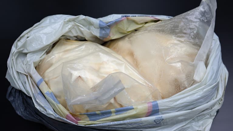 Amfetamiinia muovikassissa.