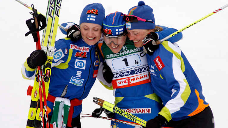 Pirjo Muranen, Aino-Kaisa Saarinen ja Virpi Kuitunen Liberecissä 2009.