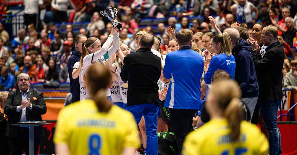 Kommentti: Salibandyn mannerlaatat vapisivat – ylimielisillä jättiläisillä pohdinnan paikka | Urheilu