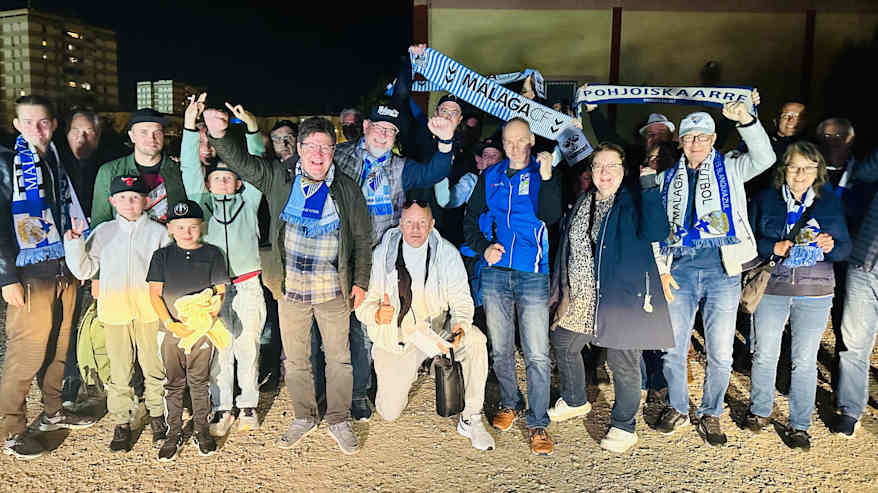 Malaga CF:n suomalaisfanit kokoontuivat La Rosaleda -stadionille ennen kotiottelua Mirandesia vastaan marraskuussa 2025. 