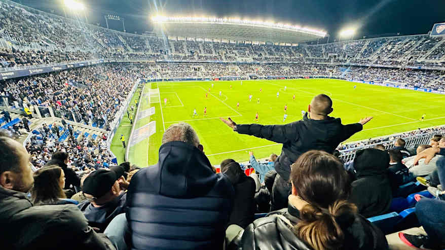 Málaga CF:n otteluissa riittää katsojia, vaikka seura pelaa Espanjan toiseksi korkeimmalla sarjatasolla. 