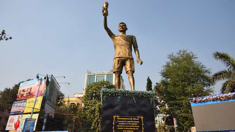 Lionel Messi -patsas Kalkutassa.