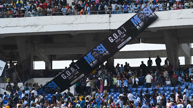 Lionel Messin kiertue Kalkutassa Salt Lake -stadionilla.