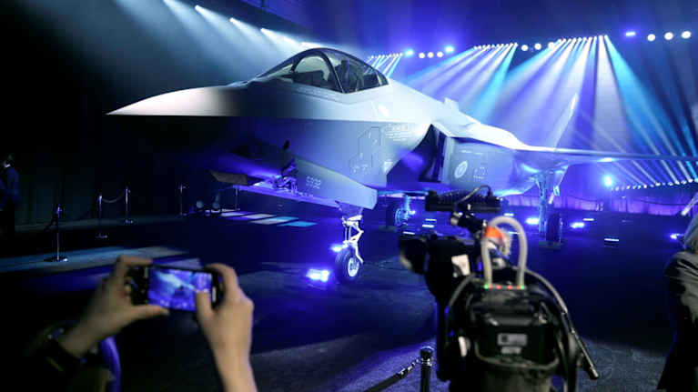 Suomen ensimmäinen F-35-hävittäjä julkistettiin Forth Worthissa Yhdysvaltain Texasissa 16. joulukuuta 2025.