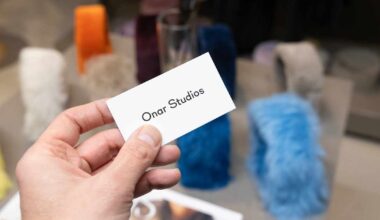 Julkkistakeista tunnetun Onar studiosin taustat: asiakkaat odottavat tilauksia turhaan, laskujen maksua viivytellään | Kotimaa