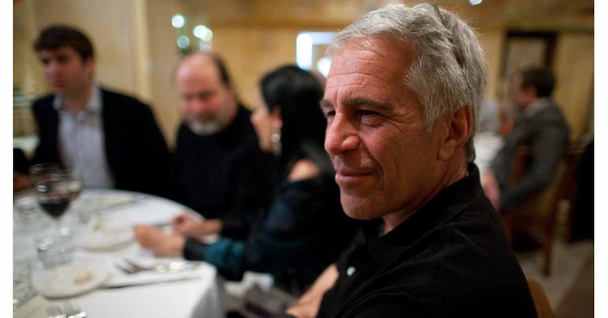 WP: Lisää Epstein-asiakirjoja julki – FBI oli seurannut sijoittajan kiinteistöbisnestä aiemmin - Yle