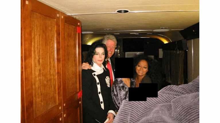 Kuvassa ovat laulaja Michael Jackson, Yhdysvaltain entinen presidentti Bill Clinton sekä laulaja Diana Ross.