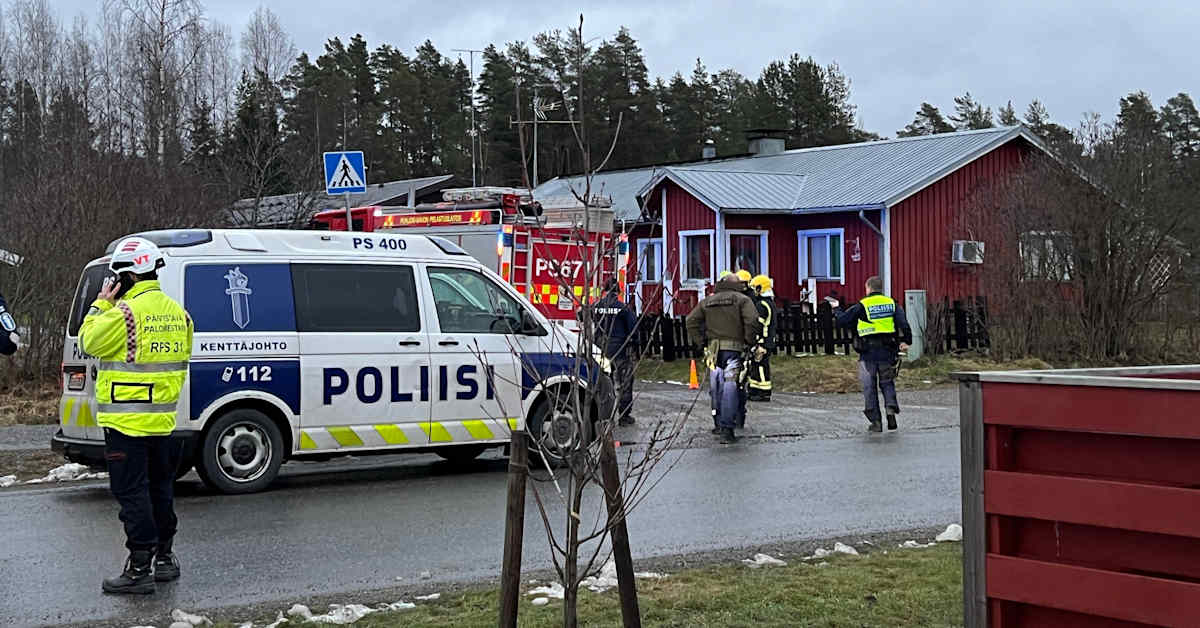 Omakotitalon autotalli sortui räjähdyksessä Lapinlahdella – äänekäs pamaus kuului kauas ja vavisutti ikkunoita | Uutisia lyhyesti