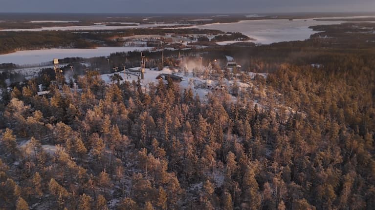 Talvimaisema Vuokatinvaaran huipulta.