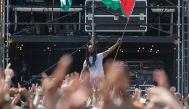 ”Kuolema Israelin asevoimille” -huutoja johtanut brittiartisti vapautettiin rikosepäilyistä | Uutisia lyhyesti