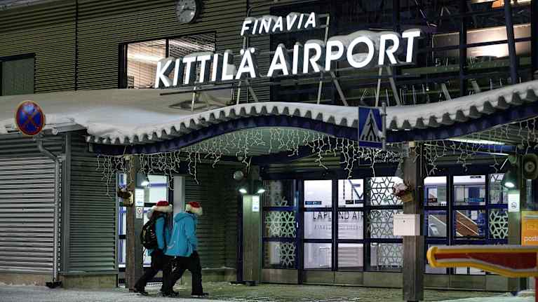 Kittilän lentoaseman sisäänkäynti.
