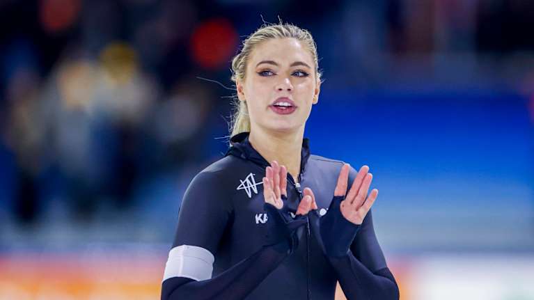  Jutta Leerdam venyi hienosti 500 metrin karsintamatkalla ja tarrasi vahvasti kiinni olympiamatkaan. 