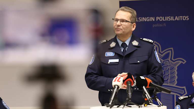 Poliisiylijohtaja Ilkka Koskimäki Poliisihalituksesta tiedotustilaisuudessa.