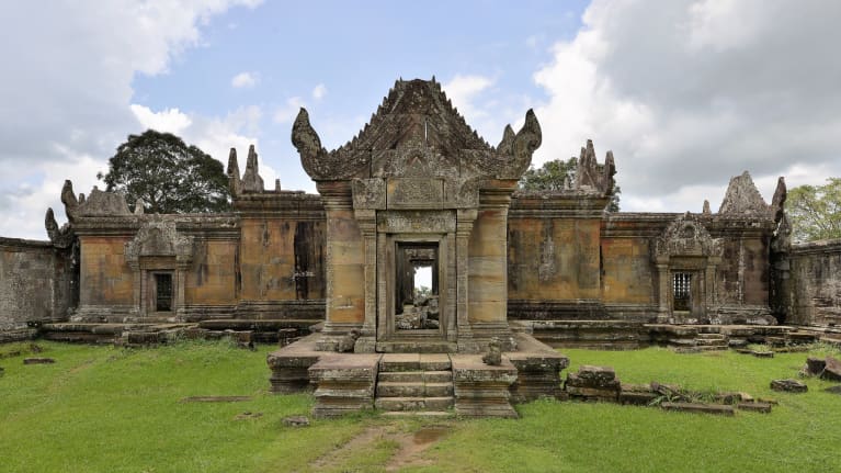 Vanhan temppelin rauniot.